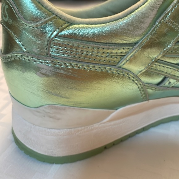 RARE GREEN ASICS GEL LYTE III SHOES - WOMEN'S SIZE 9 - Picture 6 of 11
